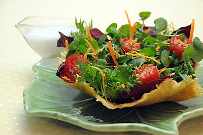 Salada com molho de Leite de Coco