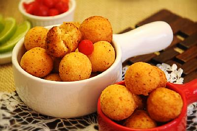 Bolinhas de Queijo