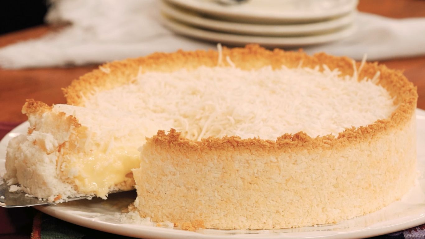 Torta Cremosa de Coco com Maracujá