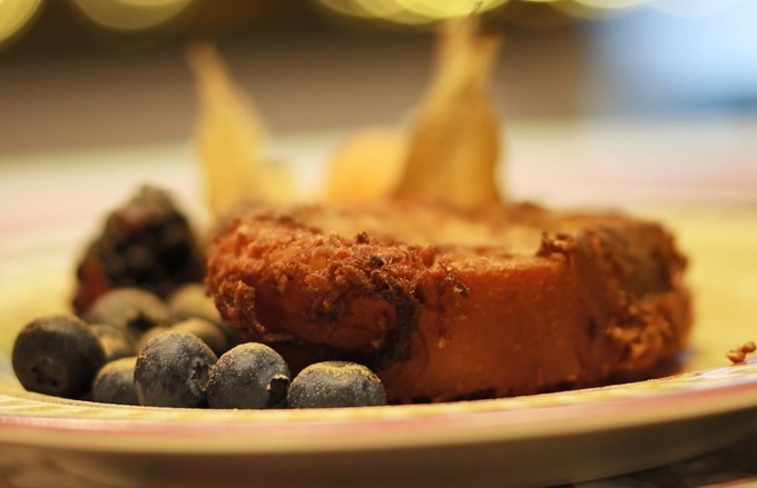 Rabanada com leite de coco e coco ralado